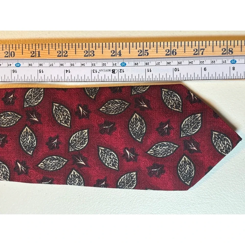 Robert Talbott Best of Class Guffey's‎ Red Leaf Silk Tie Necktie Mens Vintage